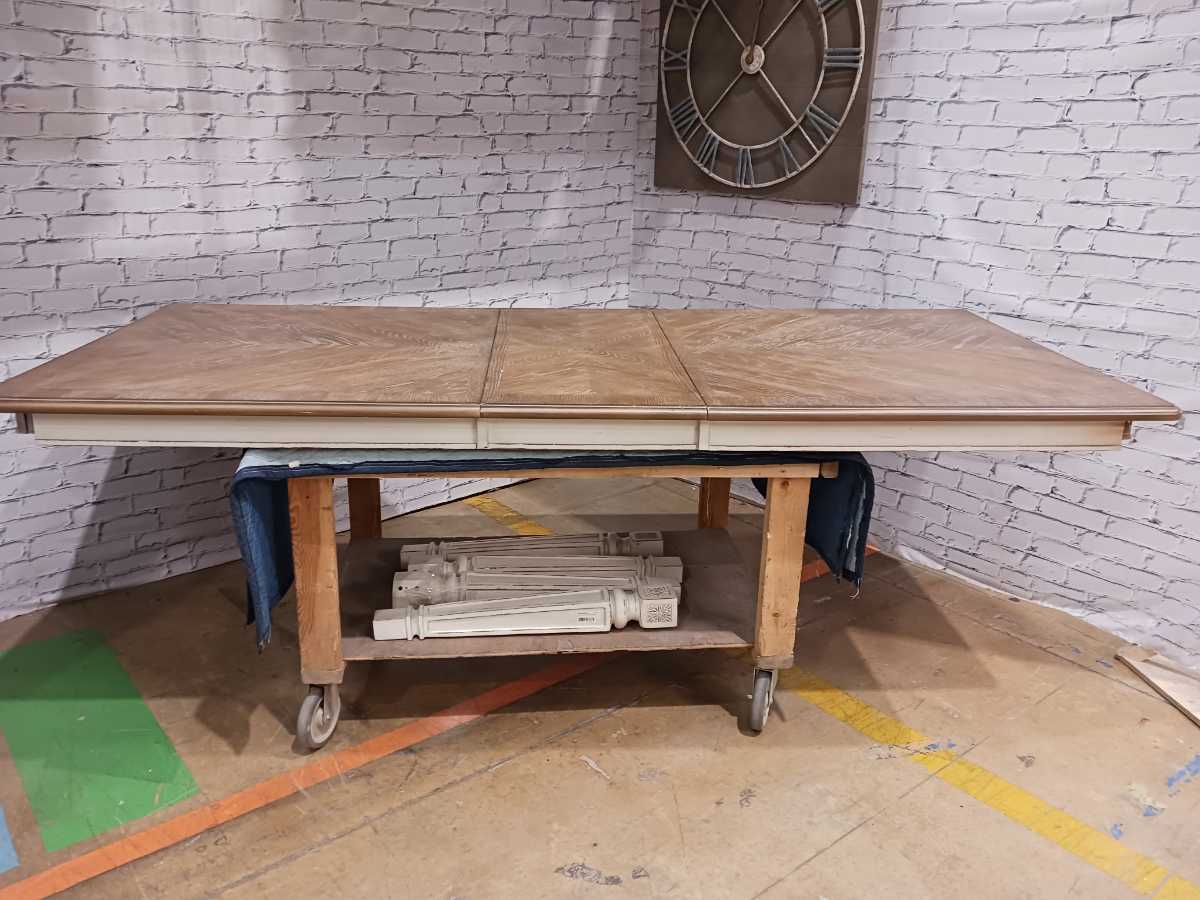 Realyn Dining Extension Table - Gallery Image 8